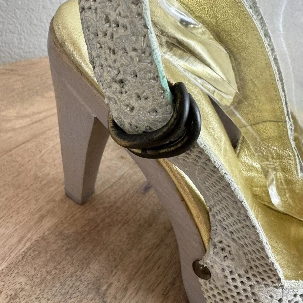 Cynthia Vincent Womens Peep Toe Slingback Wooden Platform Heels Sz 9 Puple White
